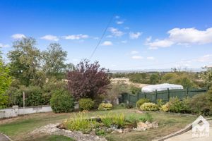 Photo 33- click for photo gallery